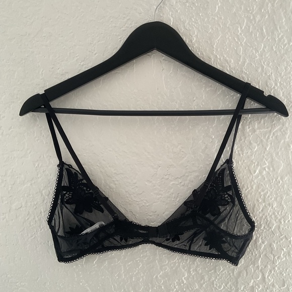 Urban Outfitters Out From Under Black Floral Lace Bralette - Picture 4 of 4